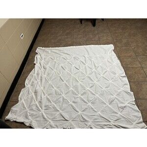 Threshold 67 Inch Elegant Pintuck Texture White Duvet Cover